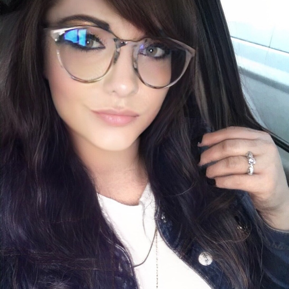 Meet your Posher, Miranda